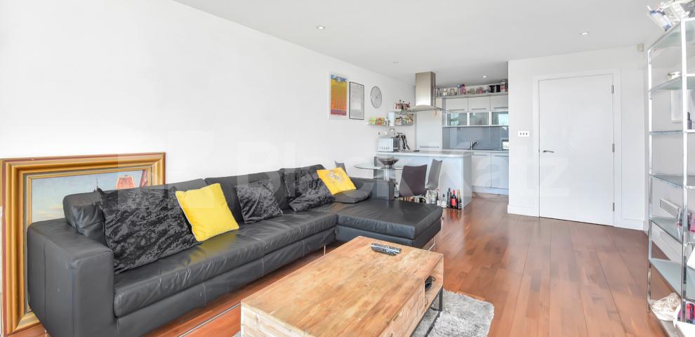 			LET, 2 Bedroom, 1 bath, 1 reception Apartment			 Qube Court. Balham Hill, Clapham South 